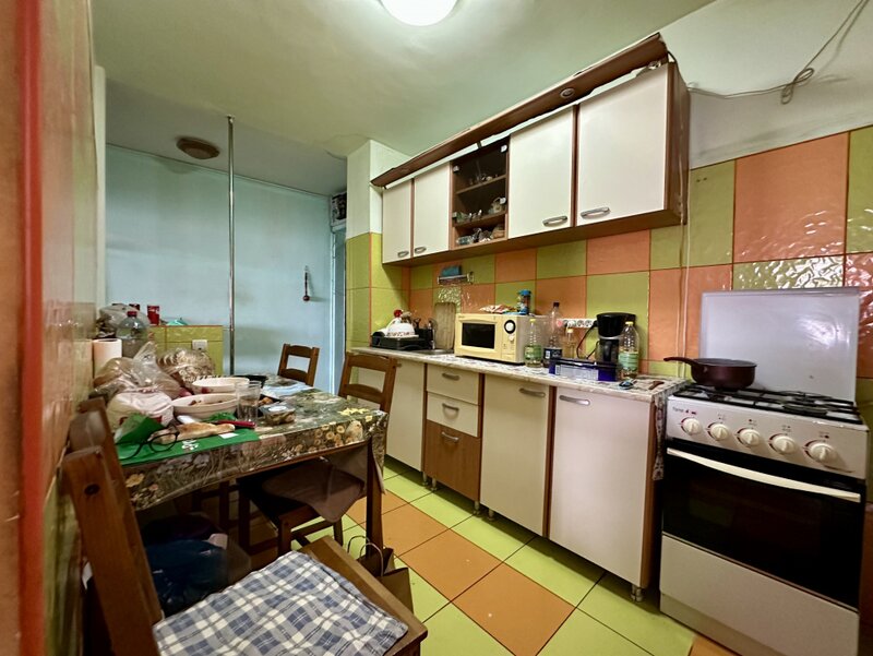 Gorjului, apartament 3 camere, 64,2 mp, bloc 1978, acte complete.