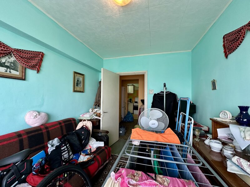 Gorjului, apartament 3 camere, 64,2 mp, bloc 1978, acte complete.